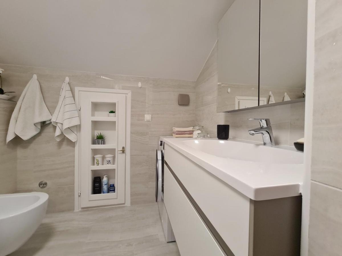 Apartment Magnolia Petrcane Bagian luar foto