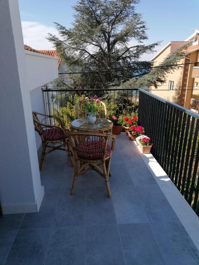 Apartment Magnolia Petrcane Bagian luar foto