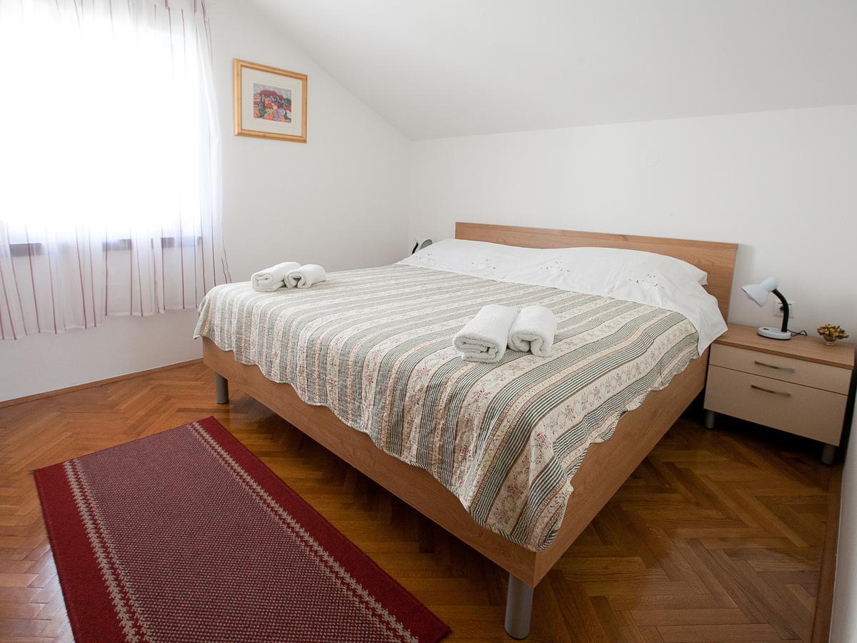 Apartment Magnolia Petrcane Bagian luar foto